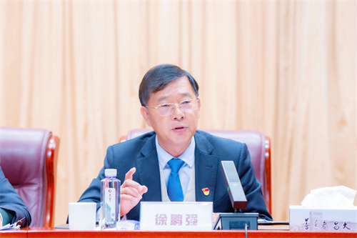集團(tuán)九屆二次職工代表大會暨2024年度總結(jié)表彰大會召開